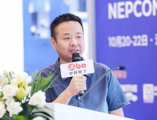 Olla älykkäiden palvelurobottien vahvin aivo